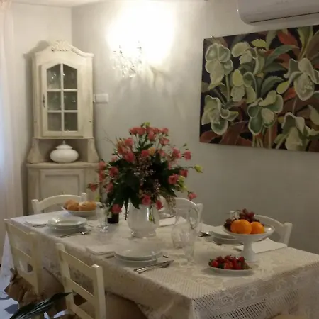 Luxury Apartment Suite La Fontana Lucca Exterior photo